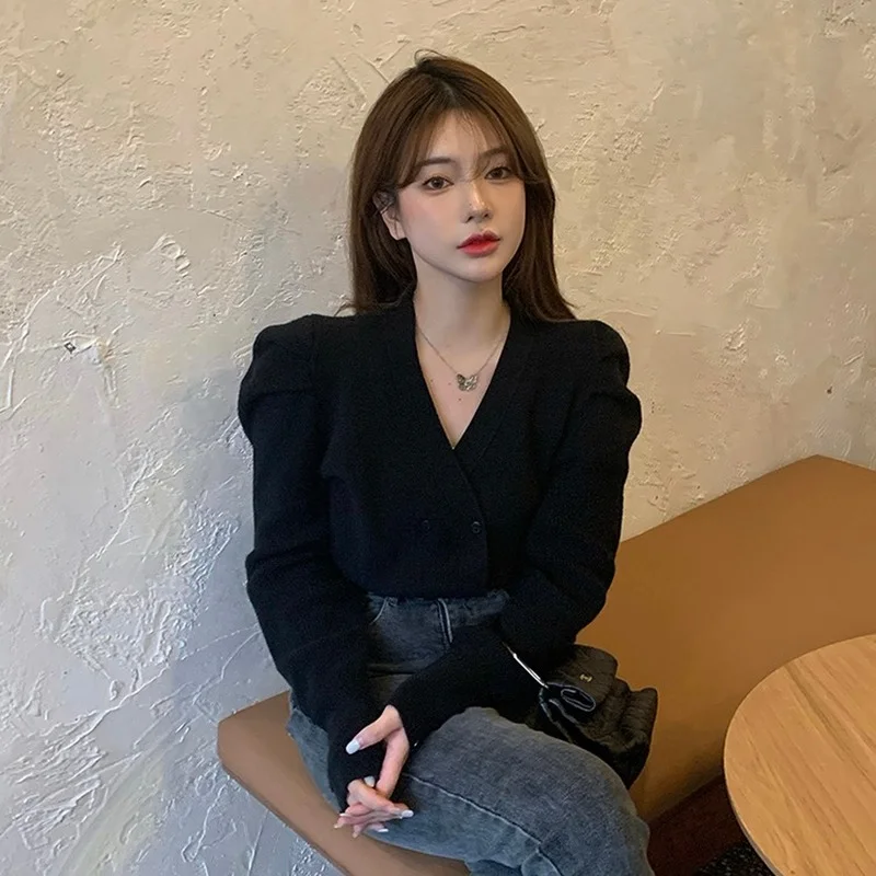 2021 New Autumn Knitted Cardigan Sweater Jacket Cardigan Women Women Knitwear Coat Korean Puff Long Sleeve V-neck Slim Short
2021 New Autumn Knitted Cardigan Sweater Jacket Cardigan Women Women Knitwear Coat Korean Puff Long Sleeve V-neck Slim Short