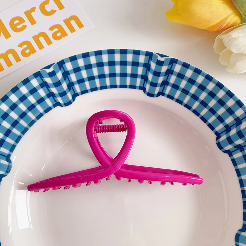 1PC Hair Clips For Women Vintage Metal Hair Claws Hairpins Hair Crab Claws Girls Make Up Washing Tool Accessories Decoration 
1PC Hair Clips For Women Vintage Metal Hair Claws Hairpins Hair Crab Claws Girls Make Up Washing Tool Accessories Decoration