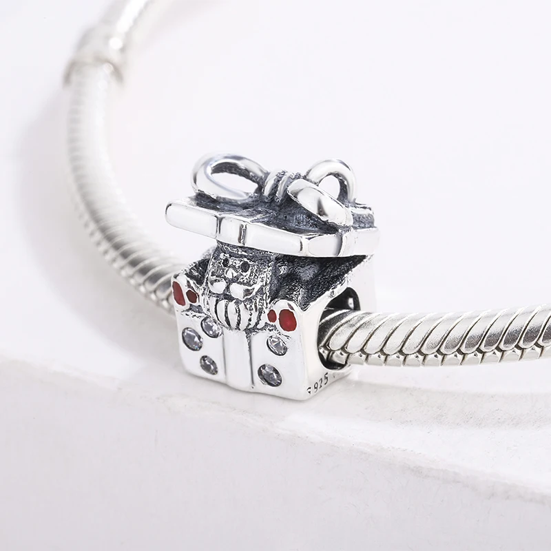 925 Sterling Silver Santa In A Gift Box Charm For Christmas Gift Pendant Bracelet DIY Jewelry Making Fit Original Pandora
925 Sterling Silver Santa In A Gift Box Charm For Christmas Gift Pendant Bracelet DIY Jewelry Making Fit Original Pandora