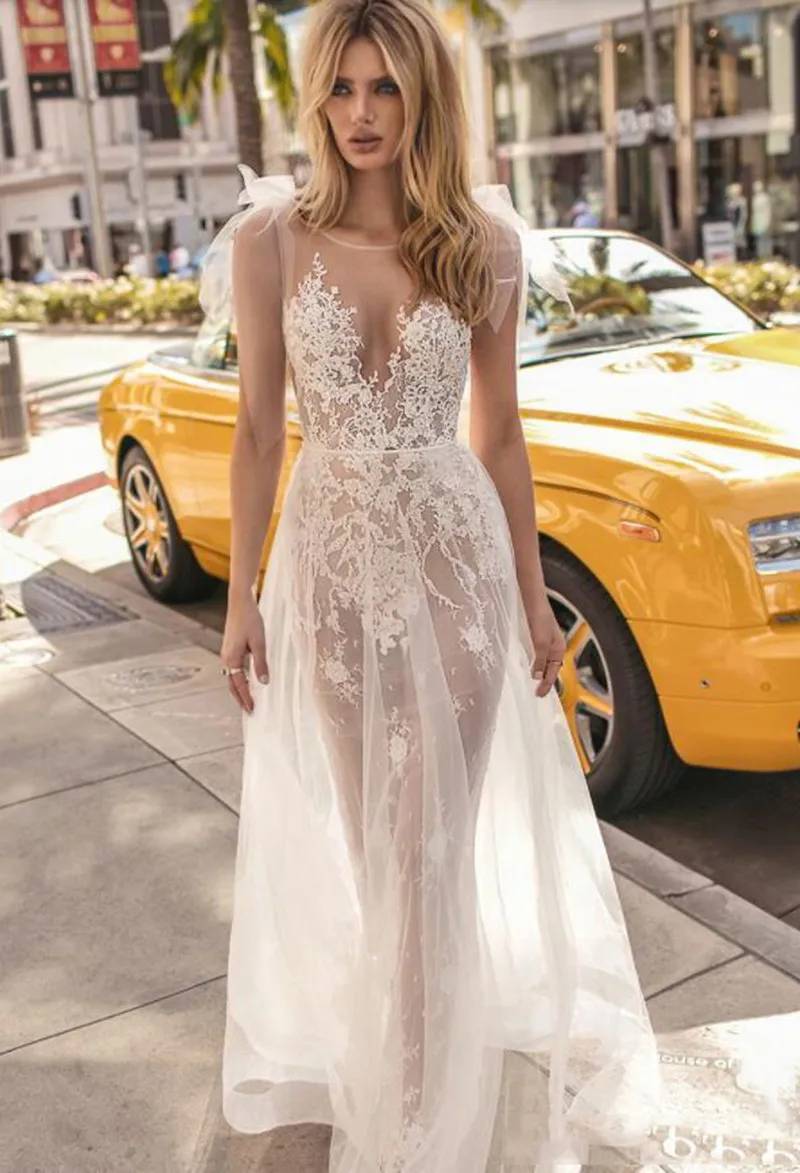 Beach Bridal Gowns Sexy A-Line Wedding Dresses 2021 Lace Applique Illusion Backless Bohemian Sweep Train Champage Robe De Mariee
Beach Bridal Gowns Sexy A-Line Wedding Dresses 2021 Lace Applique Illusion Backless Bohemian Sweep Train Champage Robe De Mariee