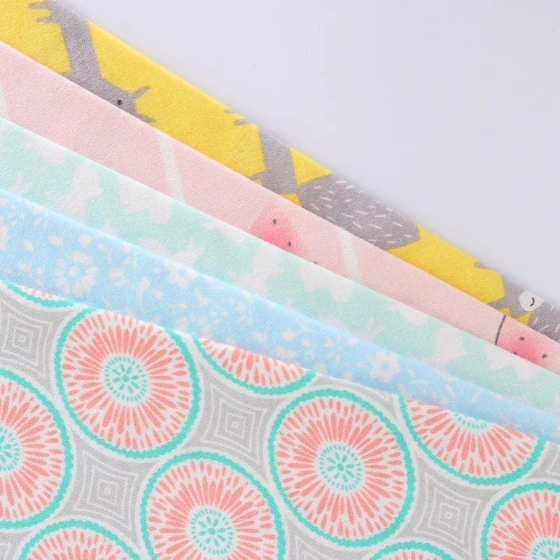 Super Quality Baby Bandana Bibs Triangle Baby Bibs Cotton Cartoon Newborn Slabber Babero Feeding Eating Burp Cloths Accessories
Super Quality Baby Bandana Bibs Triangle Baby Bibs Cotton Cartoon Newborn Slabber Babero Feeding Eating Burp Cloths Accessories