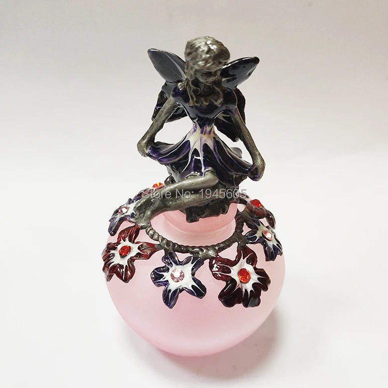 40ml Perfume Essential Oil Vintage Refillable Bottle Graven Metal Angel Fairy Glass Container Gift Home Decoration#57388
40ml Perfume Essential Oil Vintage Refillable Bottle Graven Metal Angel Fairy Glass Container Gift Home Decoration#57388