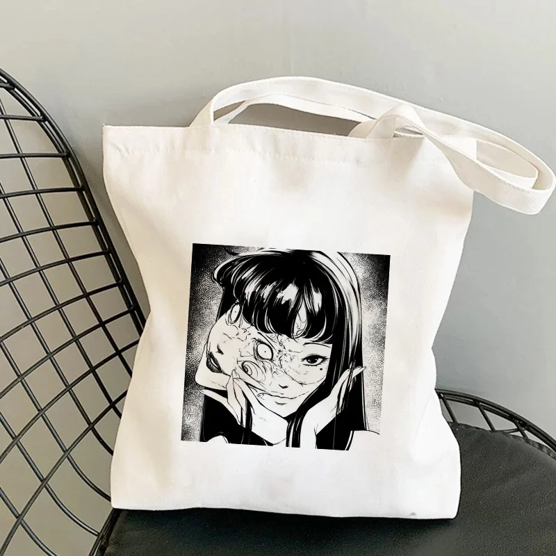 Japanese Anime Tomie Women Bags Harajuku Gothic Canvas Bag Horror Cartoon Large Capacity Shopper Bag Fashion Casual Shoulder Bag
Japanese Anime Tomie Women Bags Harajuku Gothic Canvas Bag Horror Cartoon Large Capacity Shopper Bag Fashion Casual Shoulder Bag