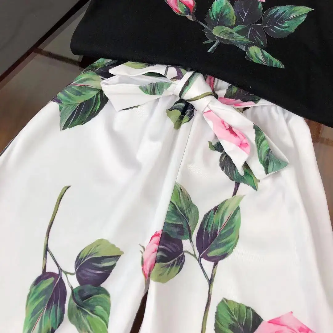 2021 New summer Top Luxury Brand Children's Suit Big Flower Printed Top + White Pants High-Quality Clothing Toddler Clothing
2021 New summer Top Luxury Brand Children's Suit Big Flower Printed Top + White Pants High-Quality Clothing Toddler Clothing