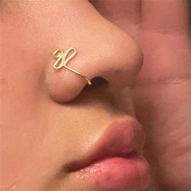 1 Piece Metal Geometric Clip On Nose Ring Irregular Fake Nose Piercing Clip On Cross Nose Clip Fake Jewelry Faux Piercing Nez
1 Piece Metal Geometric Clip On Nose Ring Irregular Fake Nose Piercing Clip On Cross Nose Clip Fake Jewelry Faux Piercing Nez