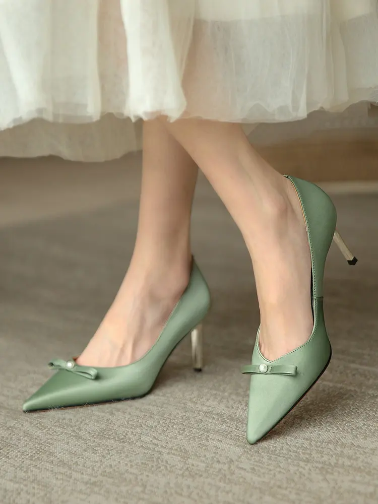 EshtonShero Elegant Shoes Woman Spring Summer High Heels Pumps 2021 Newest Pearl Decoration Shallow Wedding Basic Women's Shoes 
EshtonShero Elegant Shoes Woman Spring Summer High Heels Pumps 2021 Newest Pearl Decoration Shallow Wedding Basic Women's Shoes