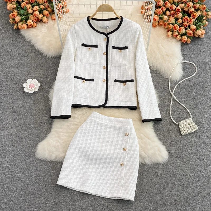 High Quality New Autumn Winter Fashion Streetwear Tweed Two Piece Set Women Woolen Jacket Coat + Skirt Suits Vintage 2pcs Set
High Quality New Autumn Winter Fashion Streetwear Tweed Two Piece Set Women Woolen Jacket Coat + Skirt Suits Vintage 2pcs Set