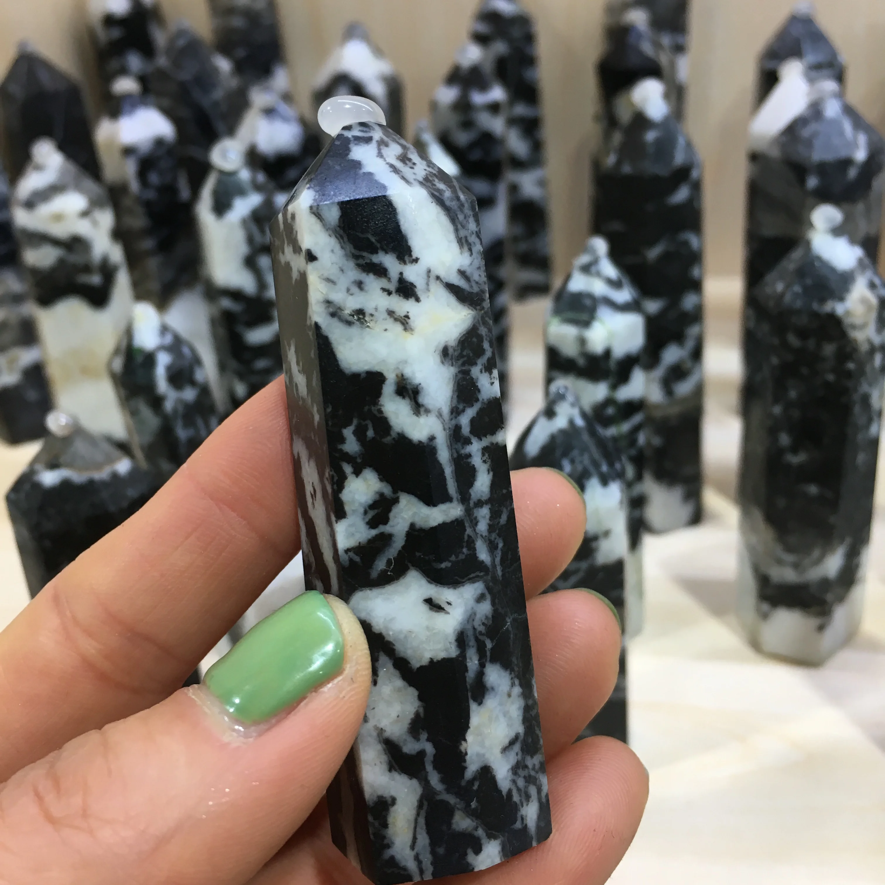 Natural Stone Crystal Point Healing Obelisk Black and White Zebra Quartz Wand Beautiful Ornament for Home Decor Pyramid
Natural Stone Crystal Point Healing Obelisk Black and White Zebra Quartz Wand Beautiful Ornament for Home Decor Pyramid