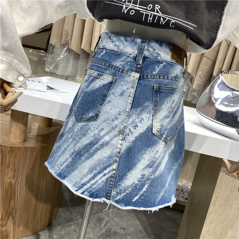 Niche Design Personalized Graffiti Letter Denim Skirt 2021 New High Waist Show Slim Versatile A-line Skirt
Niche Design Personalized Graffiti Letter Denim Skirt 2021 New High Waist Show Slim Versatile A-line Skirt