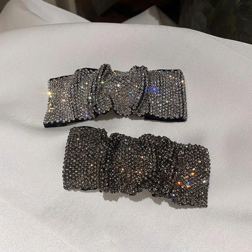Korean ins full rhinestone hairpin headband large rope hair ring fold hairpin girls side clip bangs
Korean ins full rhinestone hairpin headband large rope hair ring fold hairpin girls side clip bangs