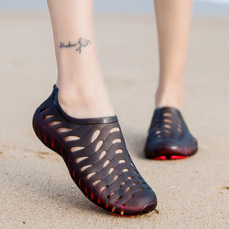 2021 New Women's Sandals Summer Woman Slides Lightweight Non Slip Beach Ladies Sandals Fashion Comfortable Unisex Clogs Shoes
2021 New Women's Sandals Summer Woman Slides Lightweight Non Slip Beach Ladies Sandals Fashion Comfortable Unisex Clogs Shoes