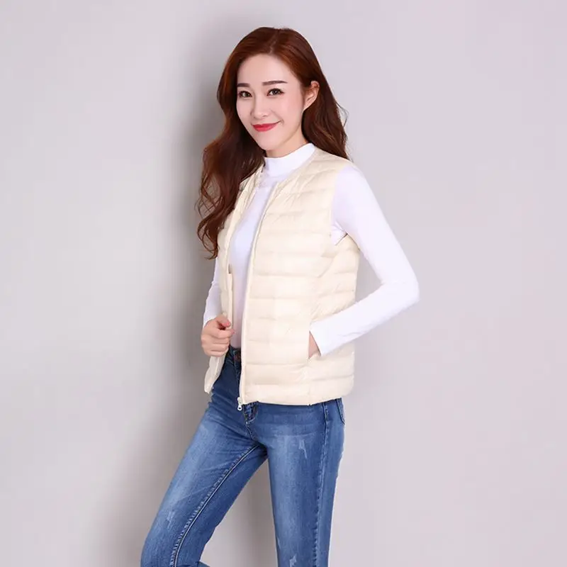 Vests Women Winter 2021 Coat Lightweight Women's Sleeveless Jacket Down Waistcoat Jacket Large Size White Duck Down Vest Women 
Vests Women Winter 2021 Coat Lightweight Women's Sleeveless Jacket Down Waistcoat Jacket Large Size White Duck Down Vest Women