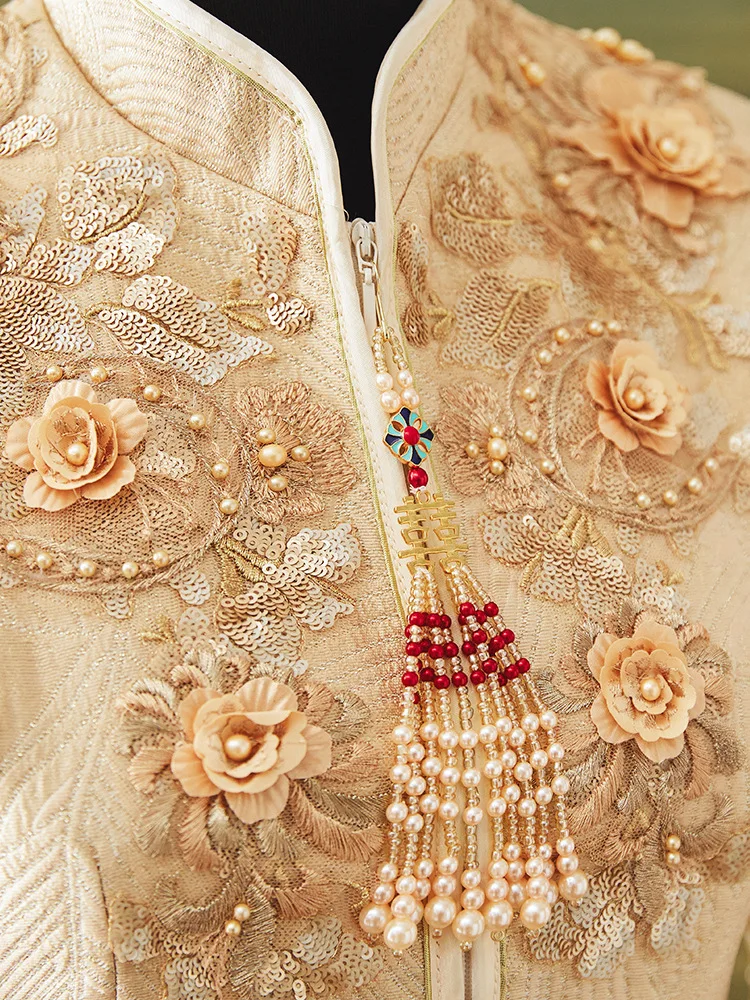 Lovers Champagne Wedding Clothing Chinese Style Marriage Clothes Bride Bridegroom Costume Embroidery Tang Suit Toast Clothing
Lovers Champagne Wedding Clothing Chinese Style Marriage Clothes Bride Bridegroom Costume Embroidery Tang Suit Toast Clothing