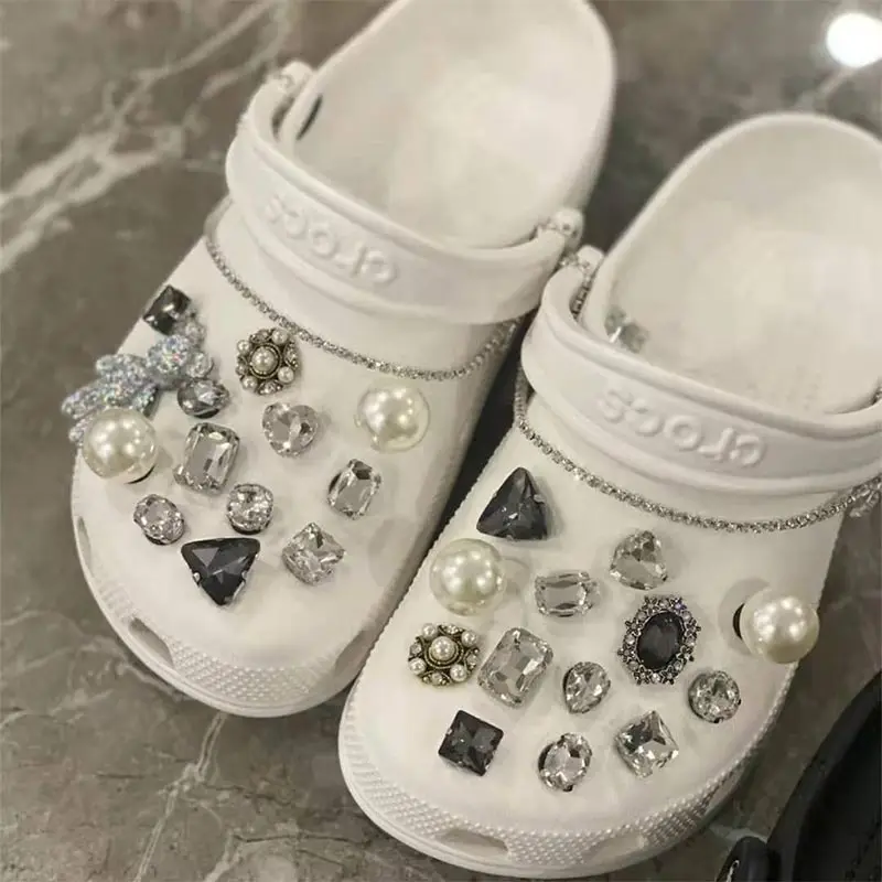 Colorful Rhinestones Croc Charms Designer Brand Luxury Crystal Shoes Charms for Crocs DIY Fashion Elegant Women Croc Accessories
Colorful Rhinestones Croc Charms Designer Brand Luxury Crystal Shoes Charms for Crocs DIY Fashion Elegant Women Croc Accessories
