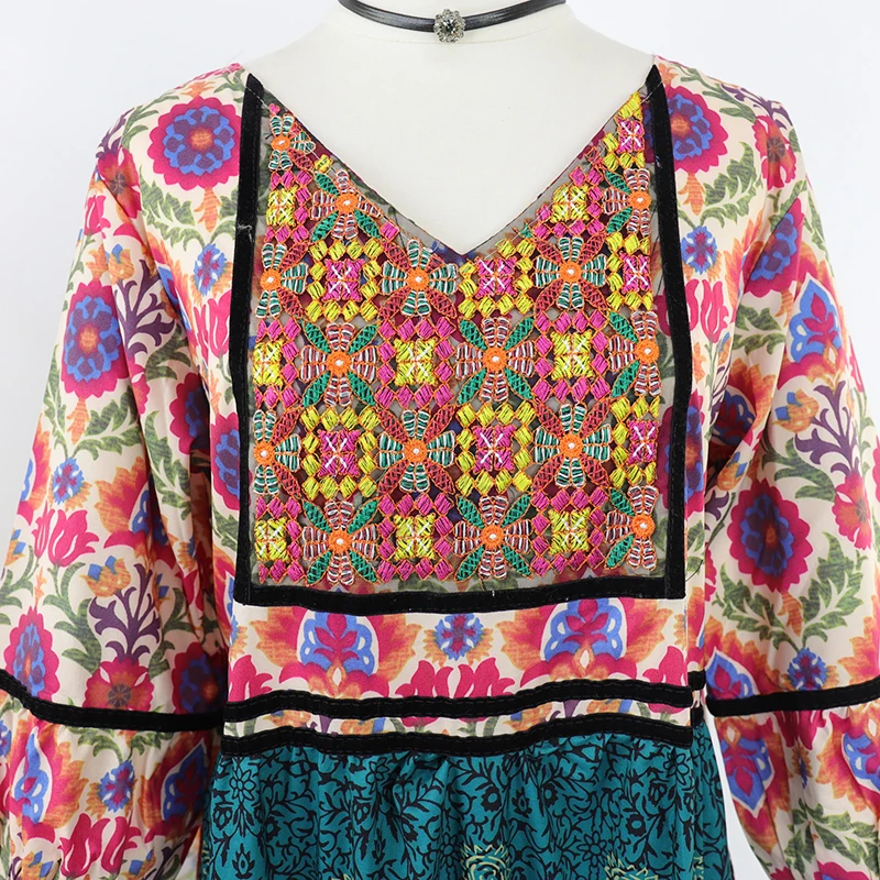 Top Quality Ethnic Style Dress for Women Vintage V Neck Embroidery Lantern Sleeve Bohemian Printed Long Dress
Top Quality Ethnic Style Dress for Women Vintage V Neck Embroidery Lantern Sleeve Bohemian Printed Long Dress