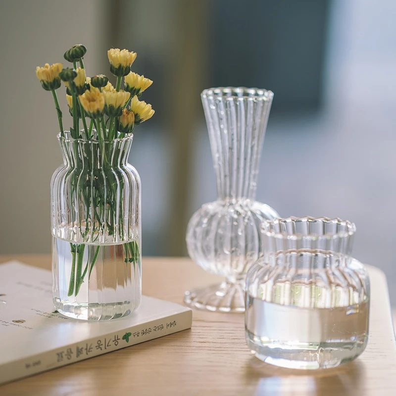 Striped Simple Glass Vase Fashion Hydroponic Home Decoration Vase Desktop Living Room Decoration
Striped Simple Glass Vase Fashion Hydroponic Home Decoration Vase Desktop Living Room Decoration