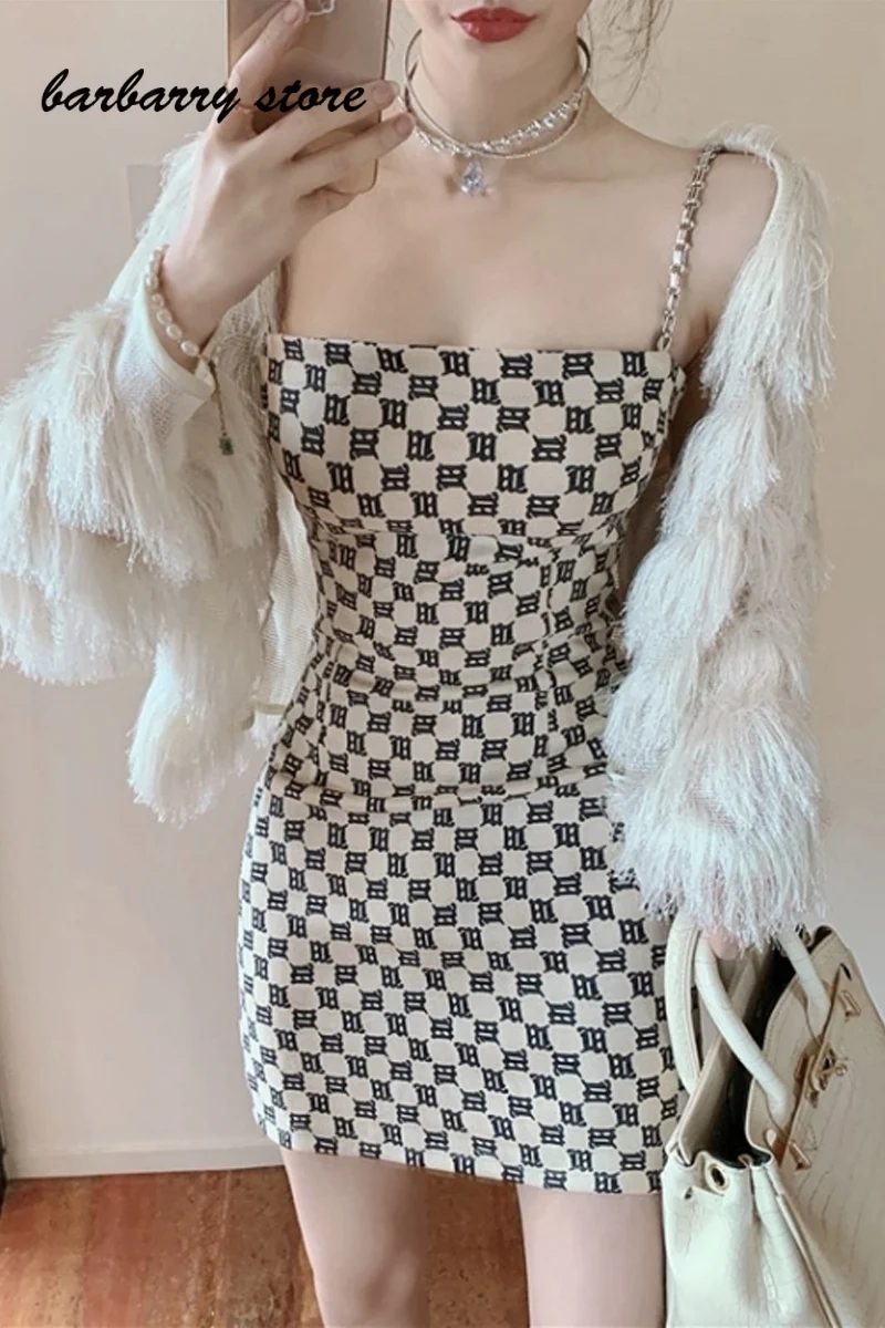 2021 new summer metal chain sling party dresses for women niche elastic slim fits letter print sexy bodycon mini woman dress
2021 new summer metal chain sling party dresses for women niche elastic slim fits letter print sexy bodycon mini woman dress