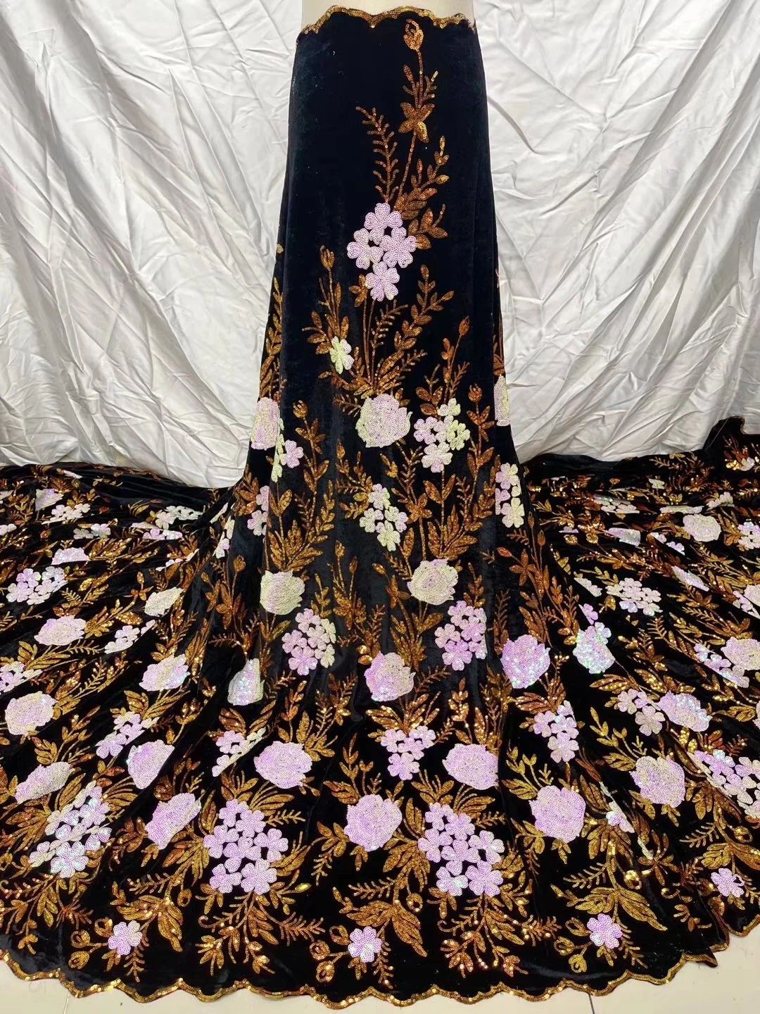 Latest African Lace Fabric Velvet 2021 High Quality Nigerian Party Luxury Sequins Embroidery French Tulle Lace Fabric
Latest African Lace Fabric Velvet 2021 High Quality Nigerian Party Luxury Sequins Embroidery French Tulle Lace Fabric