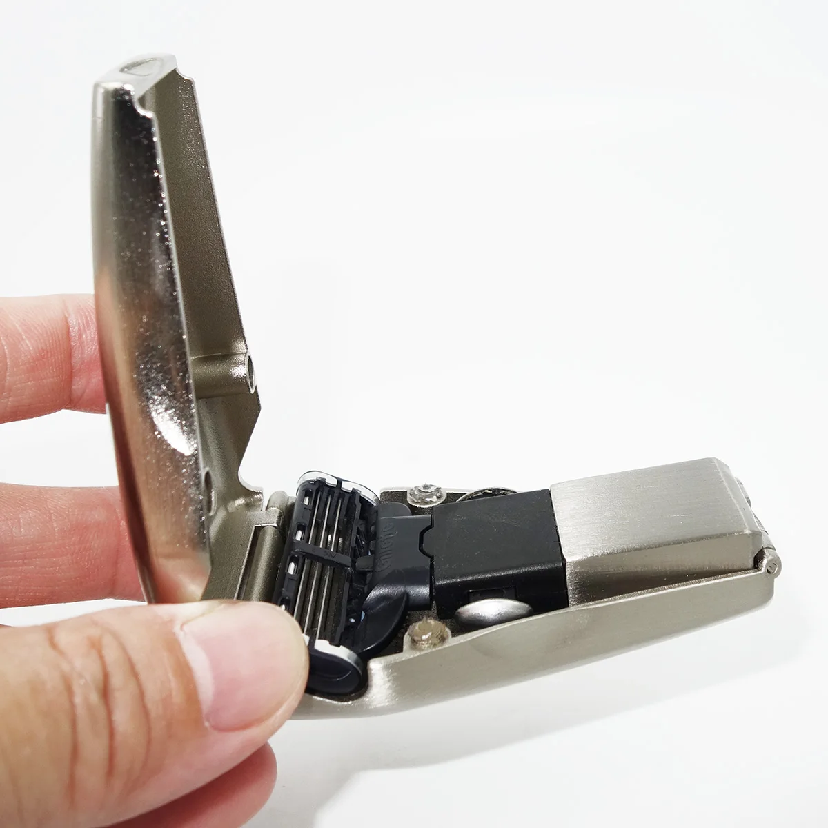 WLONG Men's Travel Razor with Foldable Germany Original Mach 3 Blade Beard Shaving Holder for Trip
WLONG Men's Travel Razor with Foldable Germany Original Mach 3 Blade Beard Shaving Holder for Trip