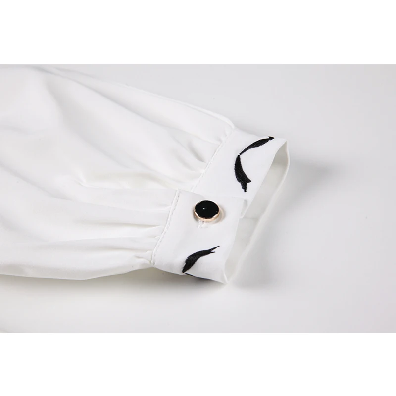 Embroidery Blouse For Women Button Up Shirt Lady Spring 2021 White Chiffon Long Sleeve Cardigan Elegant Casual Chic Blusas Top
Embroidery Blouse For Women Button Up Shirt Lady Spring 2021 White Chiffon Long Sleeve Cardigan Elegant Casual Chic Blusas Top