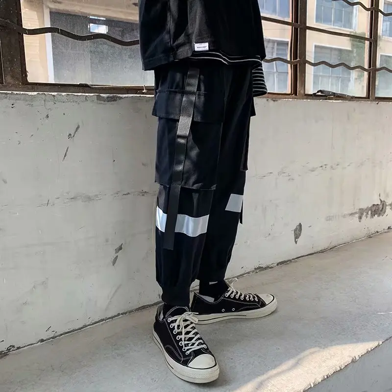 2020 Men Pants Japan Style Fashion Streetwear Big Pocket Cargo Pants Casual Men Clothing joggers Elastic Waist Men Trousers
2020 Men Pants Japan Style Fashion Streetwear Big Pocket Cargo Pants Casual Men Clothing joggers Elastic Waist Men Trousers