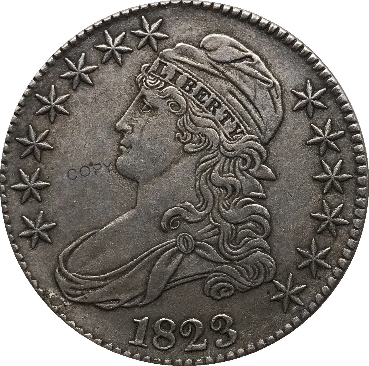 1823 Соединенные Штаты 50 центов доллар Свобода Орел закрытый бюст половина доллара купроникель покрытый серебром белая КОПИЯ монета 
1823 Соединенные Штаты 50 центов доллар Свобода Орел закрытый бюст половина доллара купроникель покрытый серебром белая КОПИЯ монета