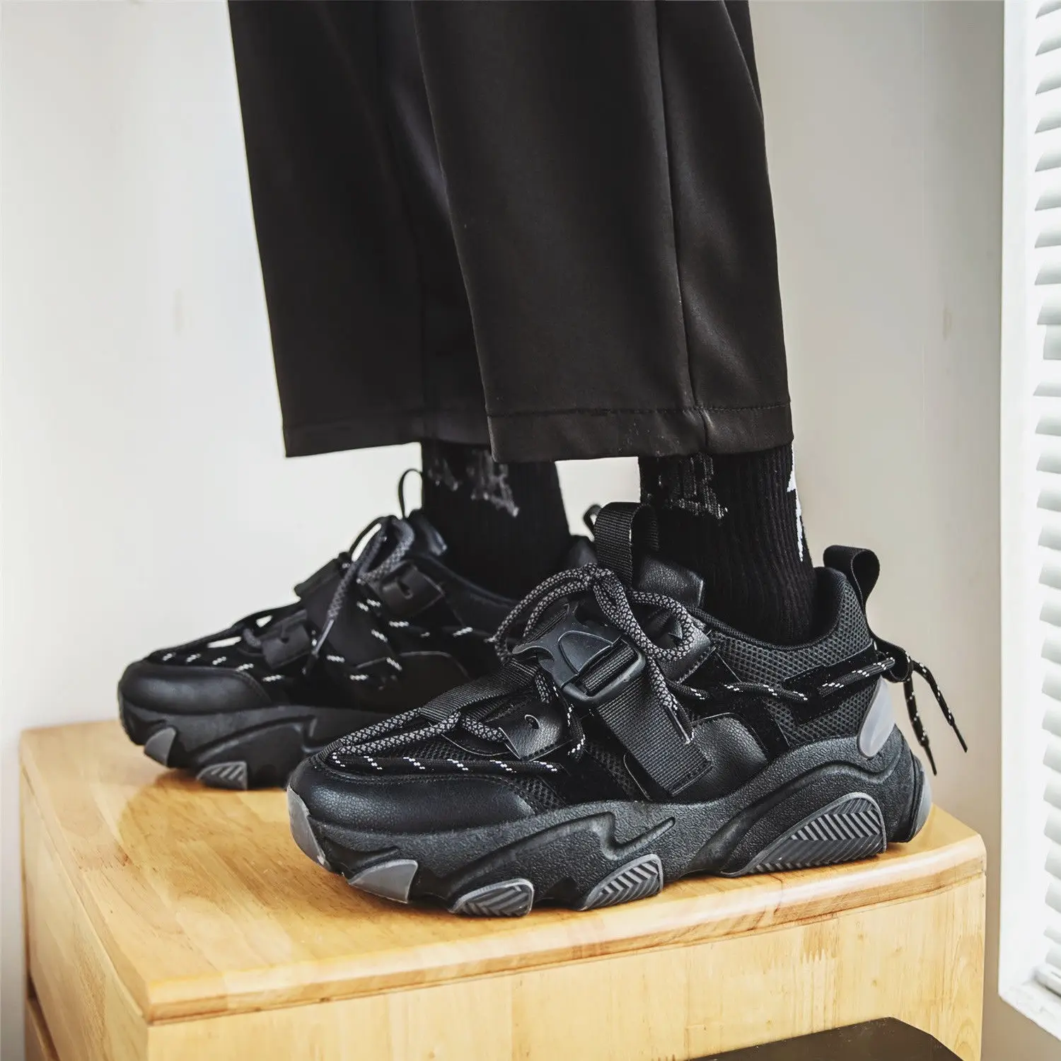 Athletic Men's Black Sneakers Spring Fashion Outdoor Running Male Sneakers Platform Cushioning Gym Dad Shoes Chunky Sneakers Men
Athletic Men's Black Sneakers Spring Fashion Outdoor Running Male Sneakers Platform Cushioning Gym Dad Shoes Chunky Sneakers Men