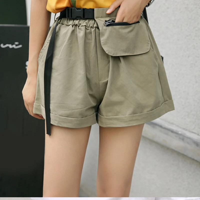 Belt Pockets Wide-Leg Women's Mini Shorts Summer Solid Elastic Waist Leisure Loose Women Short Fashion Streetwear Lady Clothes
Belt Pockets Wide-Leg Women's Mini Shorts Summer Solid Elastic Waist Leisure Loose Women Short Fashion Streetwear Lady Clothes