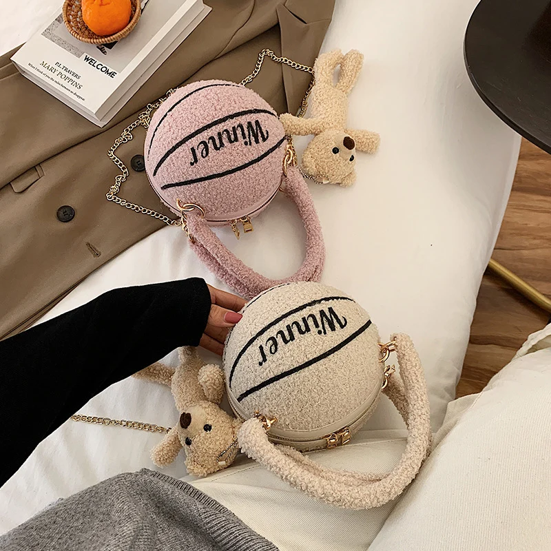 1Pcs Plush Ball Purses For Teenagers Women Shoulder Bags Crossbody Chain Hand Bags Personality Basketball Bag With Bears 
1Pcs Plush Ball Purses For Teenagers Women Shoulder Bags Crossbody Chain Hand Bags Personality Basketball Bag With Bears