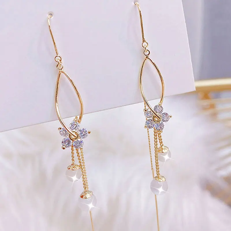 Long Tassels Earrings Temperament Fashion Top Quality Zircon Water Drop Earring Flower Style Earring Personalized Luxury Jewelry
Long Tassels Earrings Temperament Fashion Top Quality Zircon Water Drop Earring Flower Style Earring Personalized Luxury Jewelry
