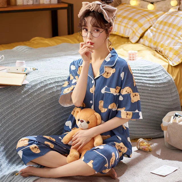 Cute Cartoon Little Bears Print Plus Size Sleepwear Summer Cotton Home Wear Lapel Collar Short Sleeve Shirts Women Pajamas Set
Cute Cartoon Little Bears Print Plus Size Sleepwear Summer Cotton Home Wear Lapel Collar Short Sleeve Shirts Women Pajamas Set