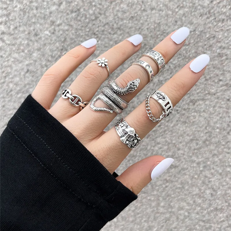 VAGZEB 2022 New Fashion Punk Vintage Ring Sets Silver Color Snake Flower Moon Sun Butterfly Ring for Women
VAGZEB 2022 New Fashion Punk Vintage Ring Sets Silver Color Snake Flower Moon Sun Butterfly Ring for Women