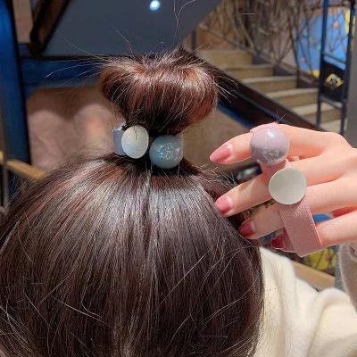 Round Serve Rope Korean Version Net Red Ball Head Double Strand Tied Hair And Leather Band Hair Decoration Hairclip
Round Serve Rope Korean Version Net Red Ball Head Double Strand Tied Hair And Leather Band Hair Decoration Hairclip