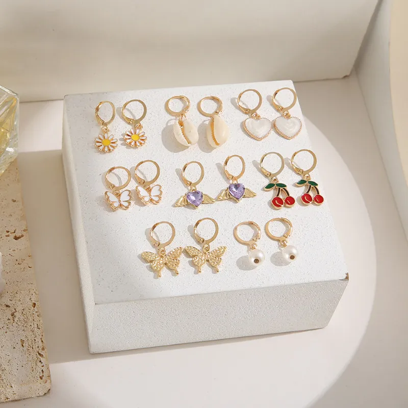 New Jewelry 9 Pairs/set Alloy Inlaid Rhinestone Creative Butterfly Peach Heart Cherry Pearl Earrings Set for Women
New Jewelry 9 Pairs/set Alloy Inlaid Rhinestone Creative Butterfly Peach Heart Cherry Pearl Earrings Set for Women