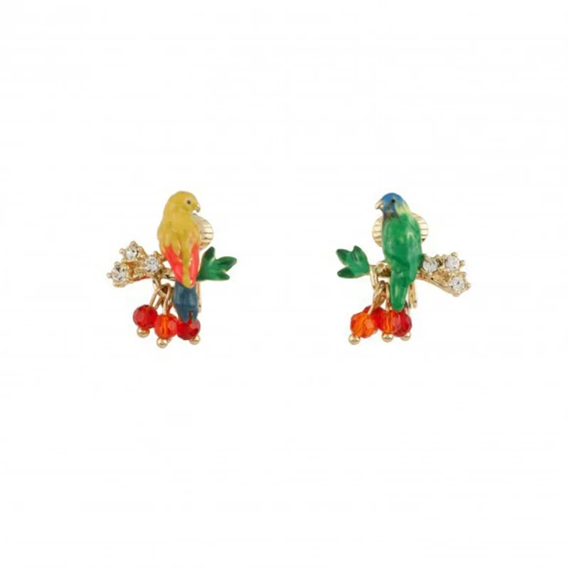 European and American Style Fashion Personality New Hand-painted Enamel Colored Glaze Parrot Bird Zircon Stud Earrings Earrings
European and American Style Fashion Personality New Hand-painted Enamel Colored Glaze Parrot Bird Zircon Stud Earrings Earrings
