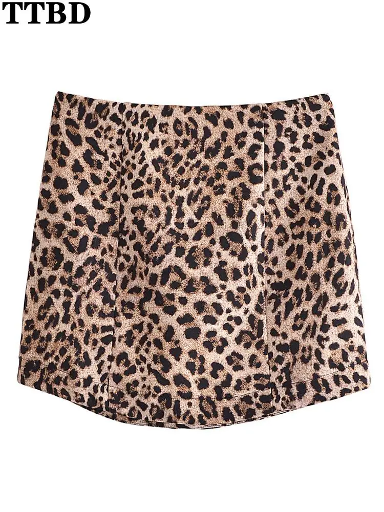 TTBD sexy skirt for Women 2022 chic fashion animal print mini skirt vintage high waist invisible zipper female skirts mujer
TTBD sexy skirt for Women 2022 chic fashion animal print mini skirt vintage high waist invisible zipper female skirts mujer