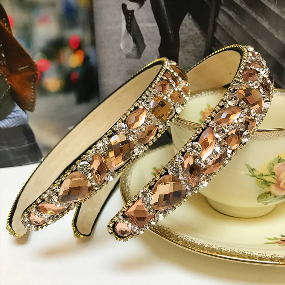 Luxury Irregular Sparkle Crystal Rhinestone Wide-edge Headband Hair Hoop Band Fashion Hair-band Headwear Accessories For Women
Luxury Irregular Sparkle Crystal Rhinestone Wide-edge Headband Hair Hoop Band Fashion Hair-band Headwear Accessories For Women