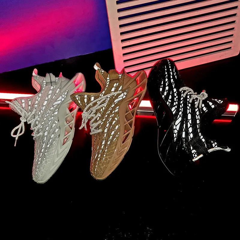 2020 New Reflective Men's Shoes Fashion Trend Men's Casual Sports Shoes Comfortable And Breathable Outdoor Casual Running Shoes
2020 New Reflective Men's Shoes Fashion Trend Men's Casual Sports Shoes Comfortable And Breathable Outdoor Casual Running Shoes