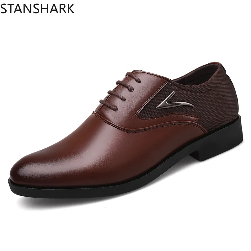 New Oxfords Leather Men Shoes Fashion Casual Pointed Top Formal Business Male Wedding Dress Flats Shoes Big Size 38-48 
New Oxfords Leather Men Shoes Fashion Casual Pointed Top Formal Business Male Wedding Dress Flats Shoes Big Size 38-48