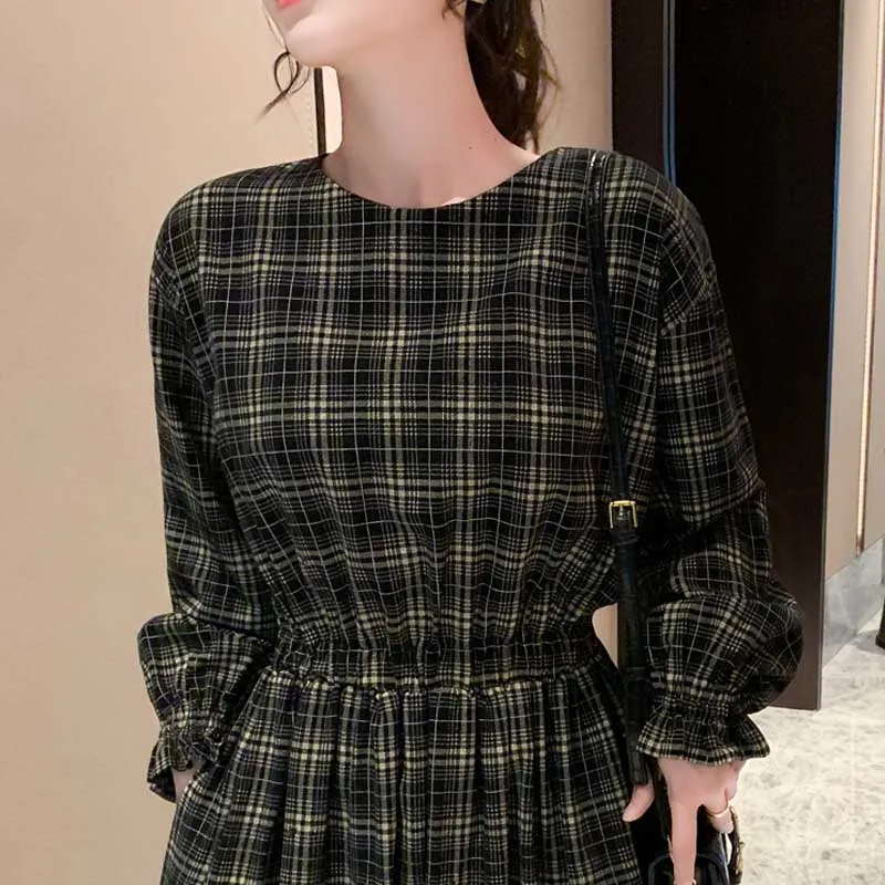 French Elegant Female Lattice Dress Korean Women'S One-Piece Dresses 2020 Autumn Winter New Women Long Sleeves Dress Long Dress
French Elegant Female Lattice Dress Korean Women'S One-Piece Dresses 2020 Autumn Winter New Women Long Sleeves Dress Long Dress
