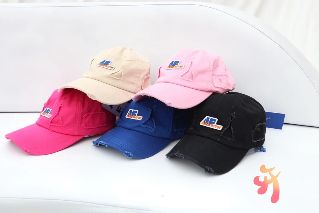 ADER ERROR Baseball Caps High Quality Hole Hip-hop Casual Caps Men's Women's Adererror Three-dimensional Plastic Label Caps
ADER ERROR Baseball Caps High Quality Hole Hip-hop Casual Caps Men's Women's Adererror Three-dimensional Plastic Label Caps