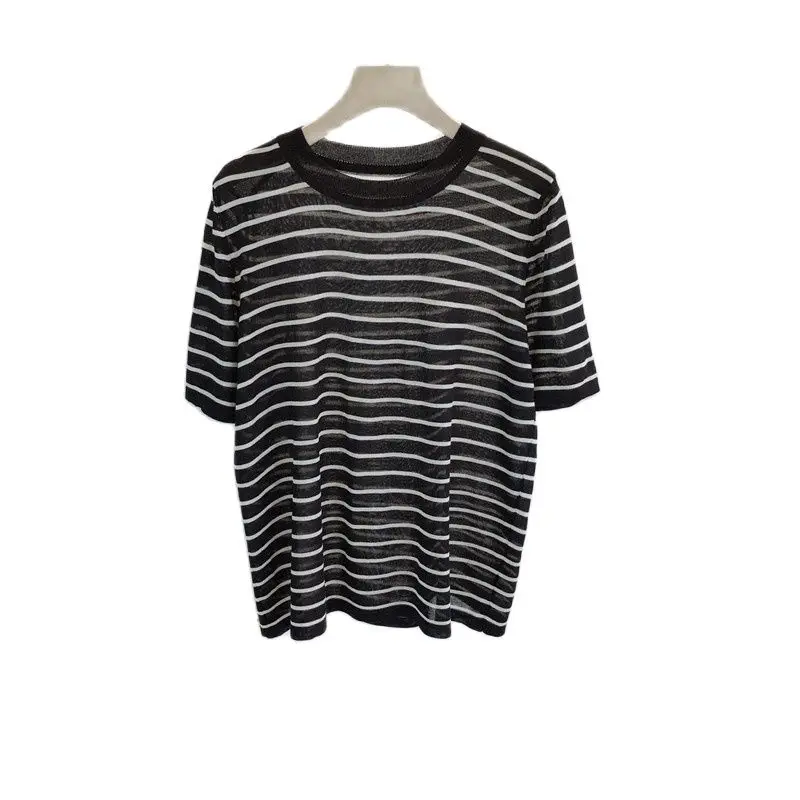 UVRCOS Lyocell Tencel Stripe T-Shirt Short Sleeve Summer Round Neck Loose Knit Top
UVRCOS Lyocell Tencel Stripe T-Shirt Short Sleeve Summer Round Neck Loose Knit Top