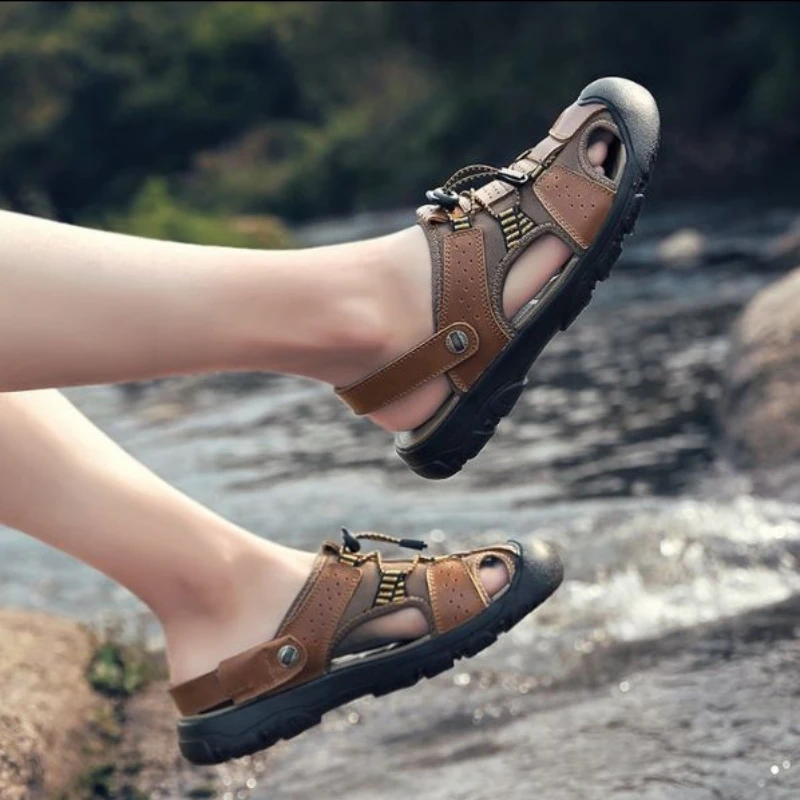 2021Summer New Men Baotou Splicing Pu Sports Sandals Thick Soled Beach Shoes Elastic Band Sleeve Feet Comfortable Hot Sale HL535
2021Summer New Men Baotou Splicing Pu Sports Sandals Thick Soled Beach Shoes Elastic Band Sleeve Feet Comfortable Hot Sale HL535