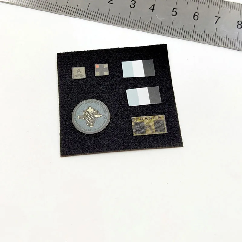 EASY&SIMPLE ES 26033R/S 1/6 Scale French special forces morale badge Model For Action Figure DIY Accessories
EASY&SIMPLE ES 26033R/S 1/6 Scale French special forces morale badge Model For Action Figure DIY Accessories