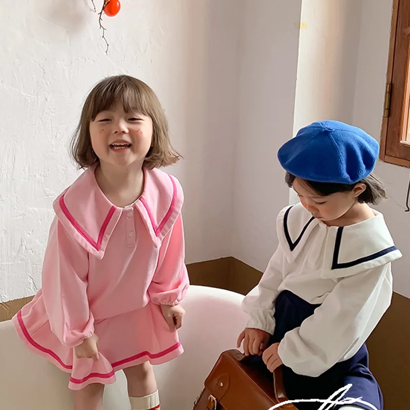 Girls Korean style college style suit 2021 autumn new baby long-sleeved sweater fashion cute two-piece children's short skirt
Girls Korean style college style suit 2021 autumn new baby long-sleeved sweater fashion cute two-piece children's short skirt