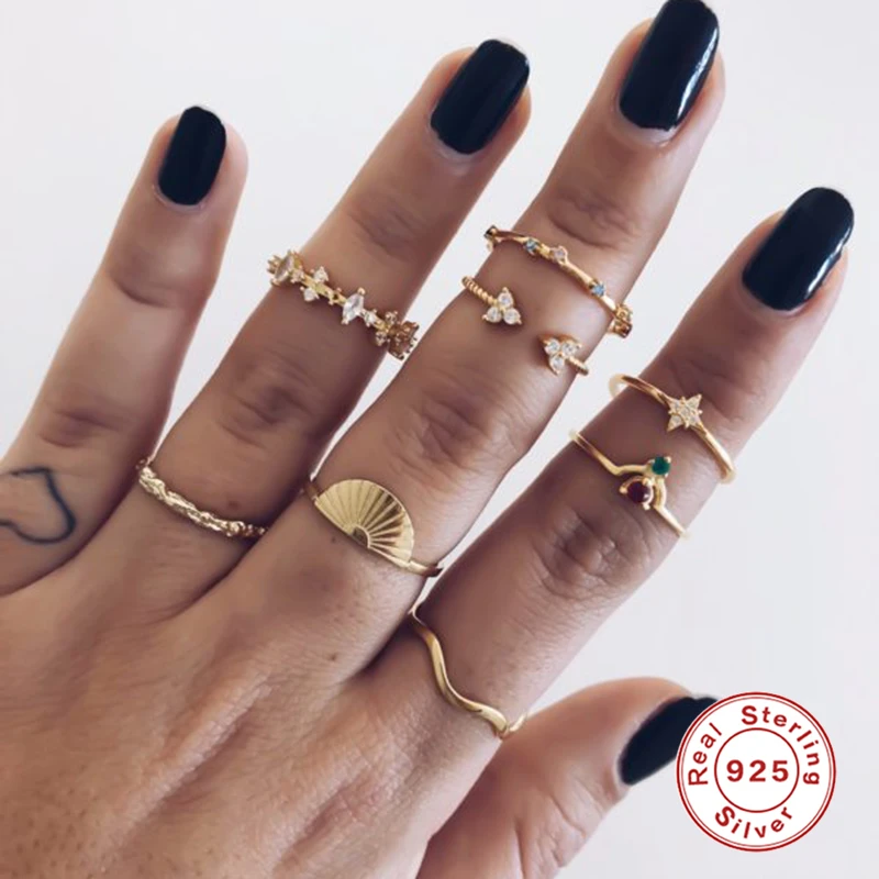 AIDE 925 Sterling Silver Triangle Diamond Knitting Open Ring 2021 Trendy Gold Finger Rings For Women Jewelry Anel Masculino
AIDE 925 Sterling Silver Triangle Diamond Knitting Open Ring 2021 Trendy Gold Finger Rings For Women Jewelry Anel Masculino