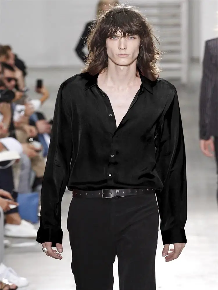 Men's shirt 2021 spring and summer new Italian show popular silk face glossy Long Sleeve Shirt
Men's shirt 2021 spring and summer new Italian show popular silk face glossy Long Sleeve Shirt
