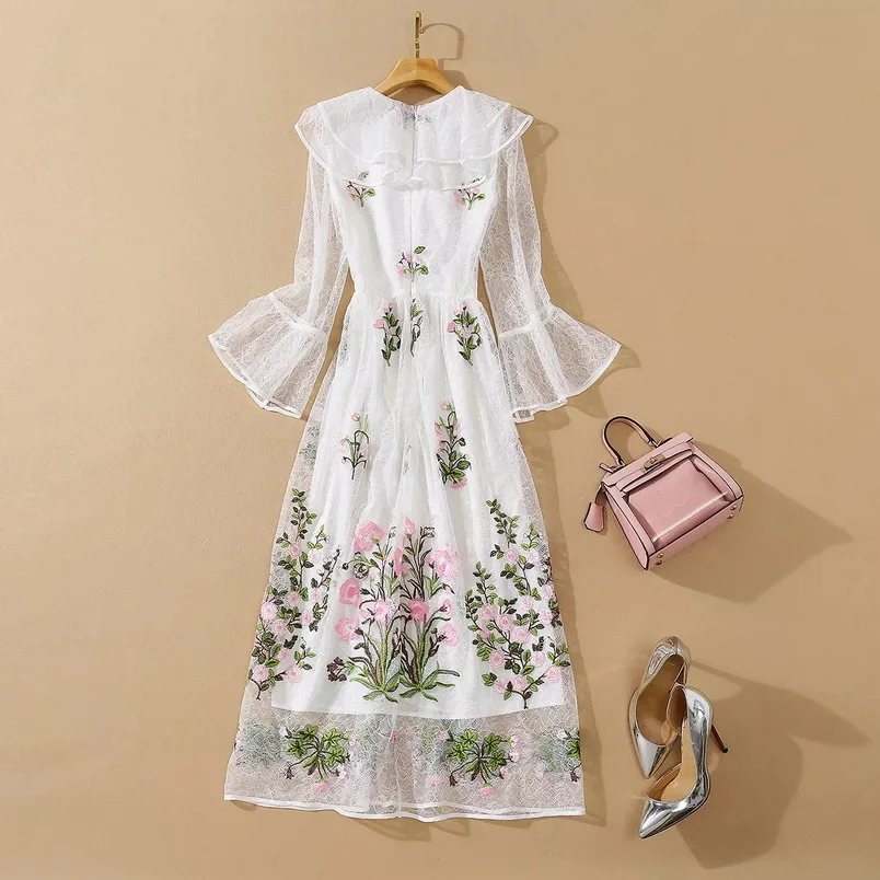 Quality New Top Lace Dress 2021 Autumn Wedding Party Women V-Neck Charming Floral Embroidery Ruffle Sexy White Lace Maxi Dress
Quality New Top Lace Dress 2021 Autumn Wedding Party Women V-Neck Charming Floral Embroidery Ruffle Sexy White Lace Maxi Dress