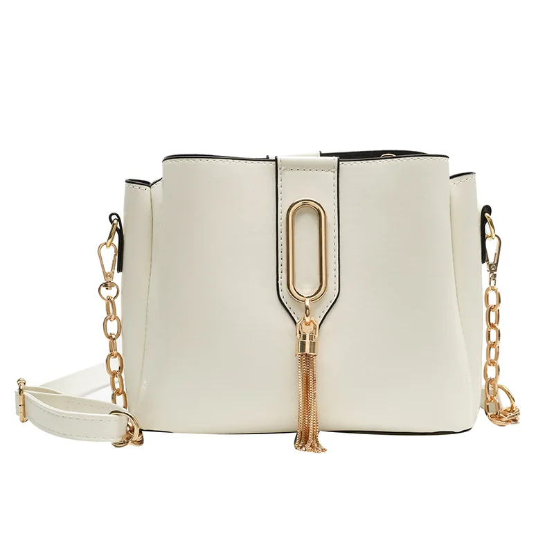 His Bucket Bag Lady 2021 New Contracted Brim Multilayer high-capacity Tassel Fashion Lady Handbags
His Bucket Bag Lady 2021 New Contracted Brim Multilayer high-capacity Tassel Fashion Lady Handbags