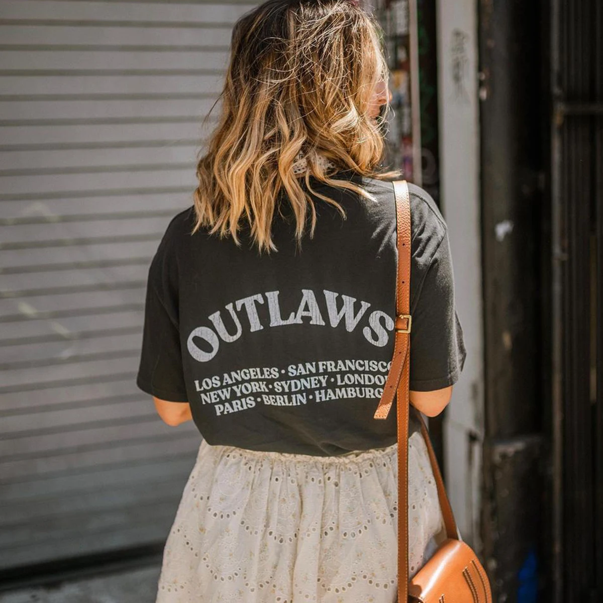 Outlaws Rock T-Shirt Tops Women Letter Cotton Casual Shirts Tops 2021 Summer Clothing Femme Fashion Vintage Tshirt T-shirts
Outlaws Rock T-Shirt Tops Women Letter Cotton Casual Shirts Tops 2021 Summer Clothing Femme Fashion Vintage Tshirt T-shirts